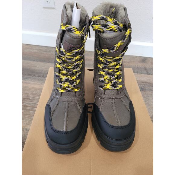 Ugg Ashton Addie Slate Waterproof‎ Boots Women's Size 8 NEW - Picture 1 of 5
